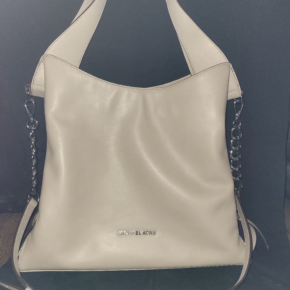 Michael Kors Large Devon Shoulder Tote
